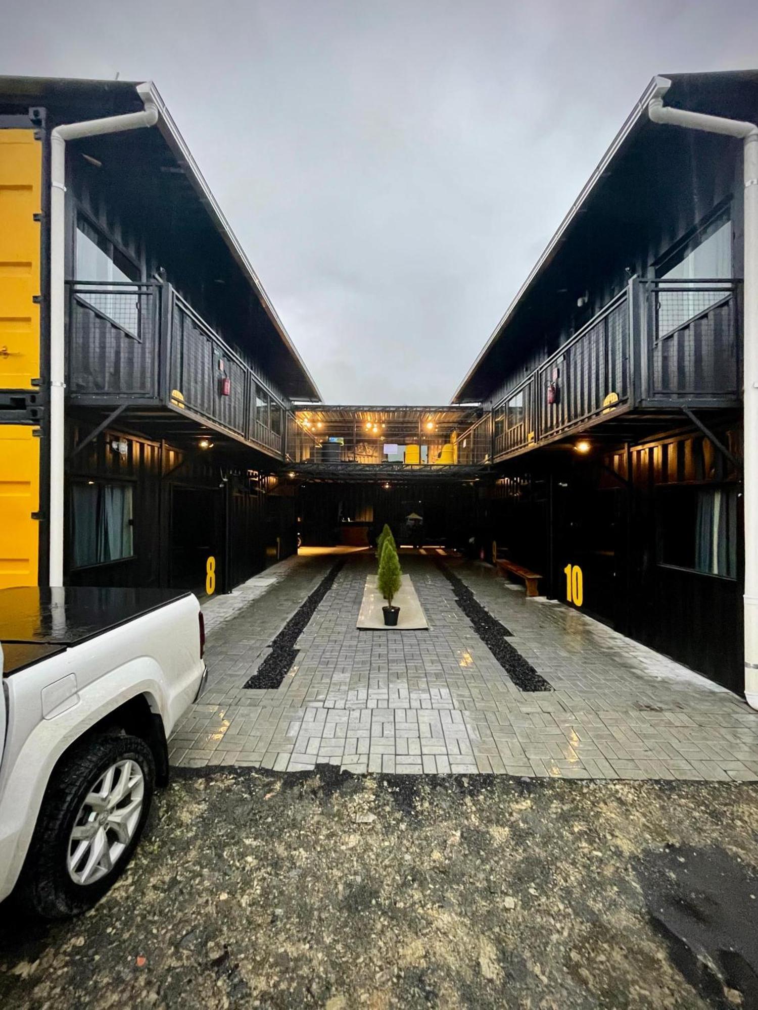 Moto Inn Урубісі Екстер'єр фото